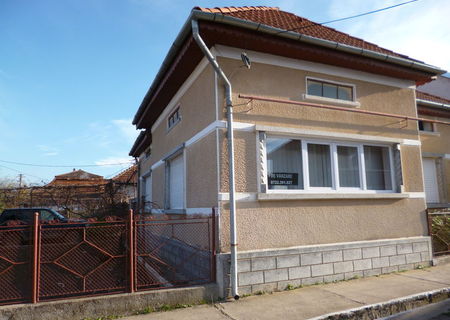 Vand casa in cartierul Valea-Chenchi