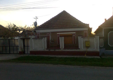 Vand casa in Santandrei