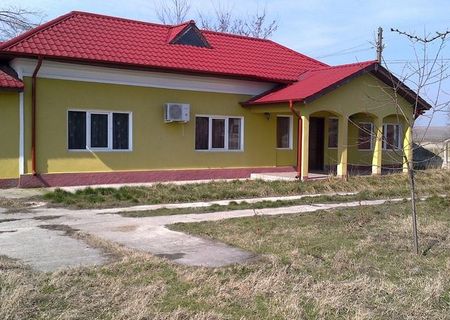 Vand Casa mobilata si utilata