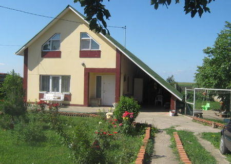 Vand casa, parter+mansarda la 8 km de Iasi