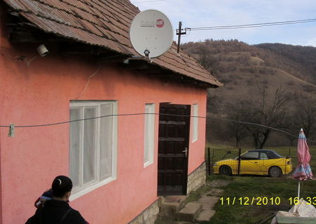 Vand casa sau schimb Vand casa sau schimb