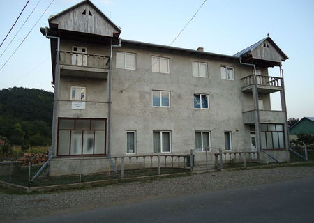 Vand Casa si anexe Vand Casa si anexe
