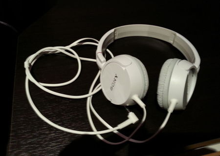 Vand casti SONY