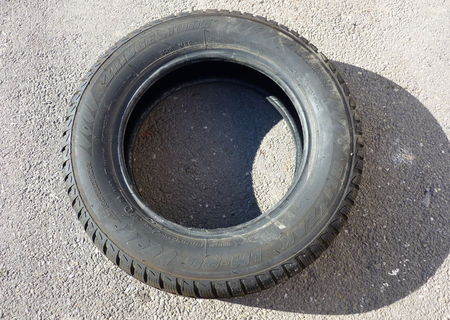Vand Cauciucuri Noi De Iarna