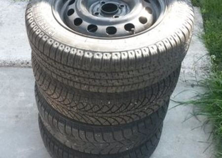 Vand Cauciucuri Pirelli