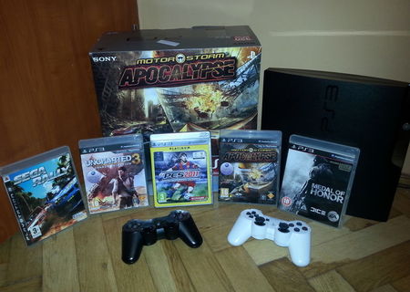 Vand consola SONY PS3 Slim 320GB Vand consola SONY PS3 Slim 320GB
