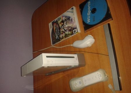 vand consola Wii, foarte putin folosita+jocuri