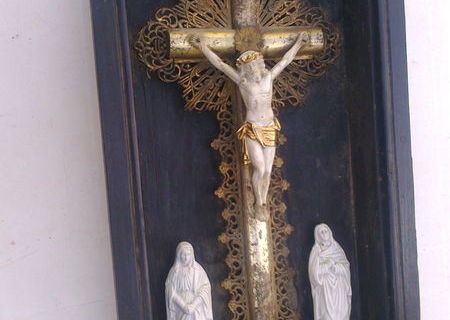 VAND CRUCIFIX