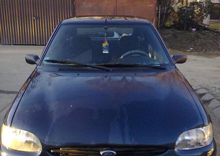 Vand Ford Escort 1.3 benzina