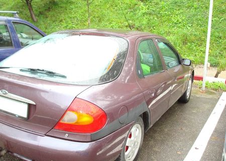 Vănd Ford Mondeo 1,8 Td Ghia an 1998 Vănd Ford Mondeo 1,8 Td Ghia an 1998