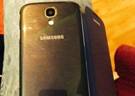 Vand galaxi s 4n Nou Fara nici o zgarietuea