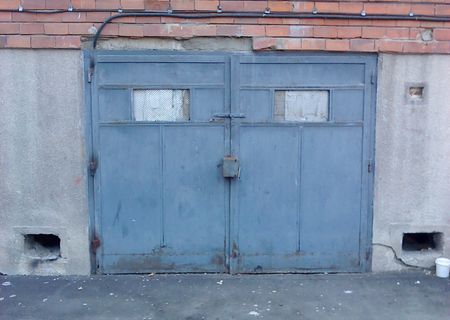Vand Garaj pretabil si spatiu