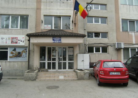 Vand garsoniera,str.Depozitelor, Bl.Alcadibo 12400E