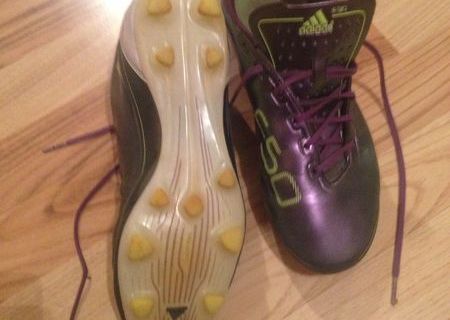 Vând ghete Addidas F50
