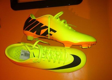 VAND GHETE DE FOTBAL NIKE MERCURIALE PROFESIONALE !!