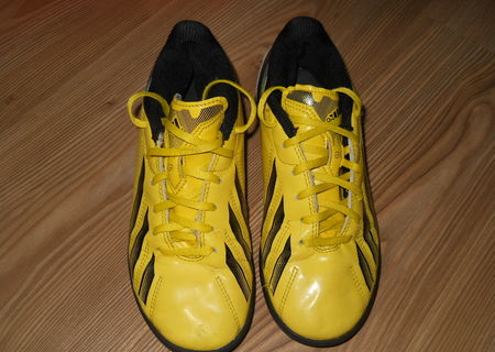 vand ghete f50 adidas