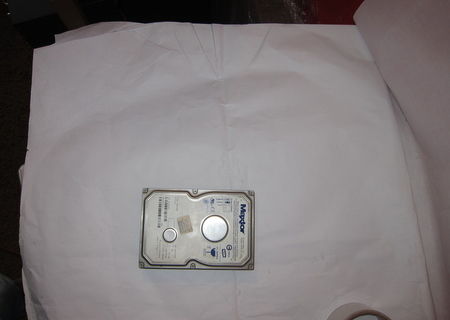 Vand Hard disk-uri Vand Hard disk-uri