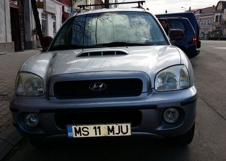 vând hyundai santa fe
