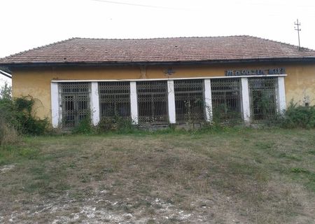 Vand imobil in sat Stejeris
