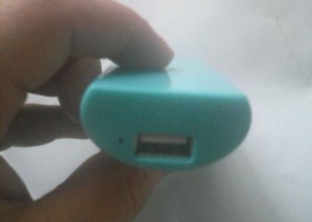 vand incarcator portabil Sony