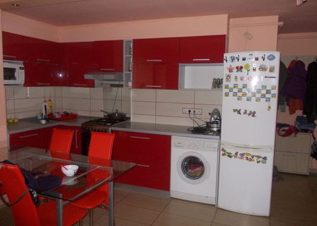 Vand/inchiriez apartament 4 camere in Baia Mare Vand/inchiriez apartament 4 camere in Baia Mare
