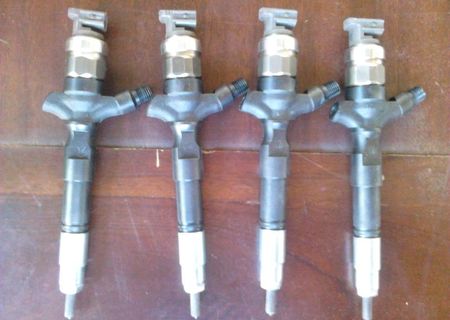 vand injectoare denso toyota hilux