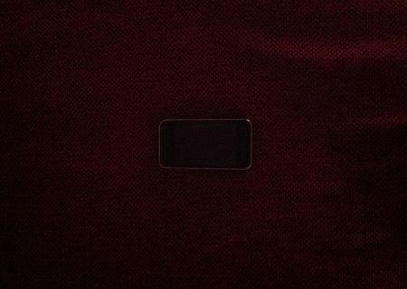 Vând iPhone 3G 8GB negru 400ron neg