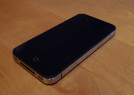 Vand Iphone 4 16gb impecabil