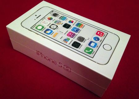 Vand iPhone 5S 32GB Silver / White NOU NEVERLOCKED (Liber Retea) Sigilat Vand iPhone 5S 32GB Silver / White NOU NEVERLOCKED (Liber Retea) Sigilat