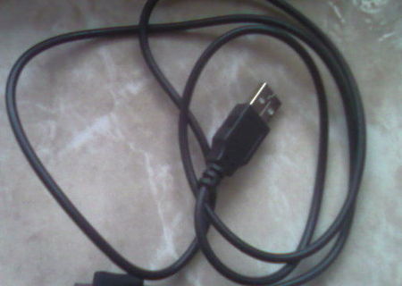 Vand Iphone pentru piese