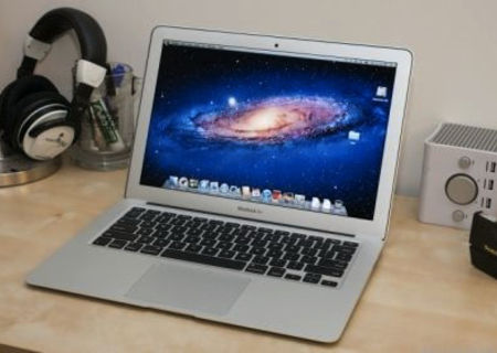 Vand laptop Macbook Air