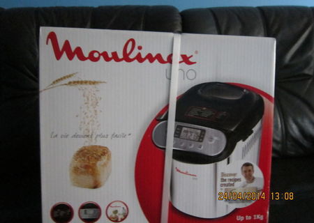 Vand Masina de facut paine Moulinex Uno