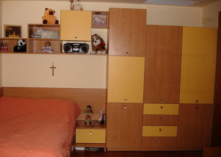 Vand mobila dormitor complet Vand mobila dormitor complet