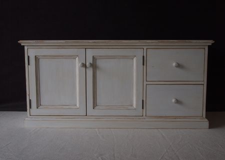 Vand mobilier nou din lemn masiv Vand mobilier nou din lemn masiv