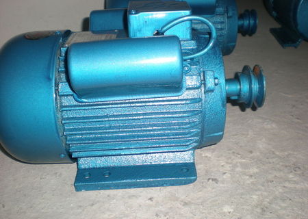 Vand motoare electrice 220V,2,2Kw,3000rot/min,400Lei Vand motoare electrice 220V,2,2Kw,3000rot/min,400Lei