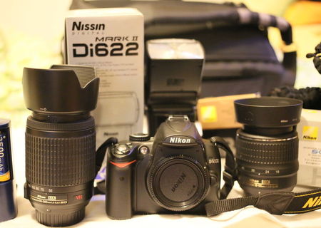 Vand Nikon D5000 cu accesorii Vand Nikon D5000 cu accesorii