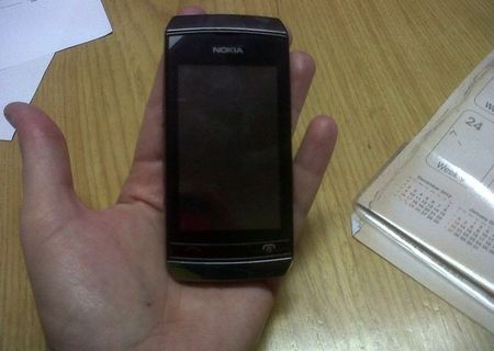 Vand Nokia 306 asha pret 170lei neg