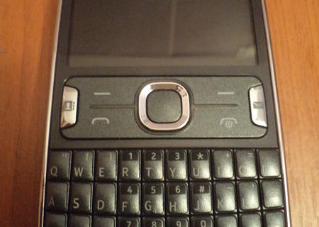 Vand Nokia Asha 302