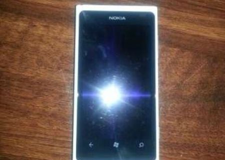 Vand Nokia Lumia 800