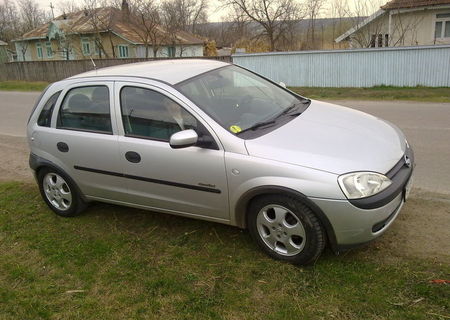 Vand Opel Corsa C din 2002 cu motor de1.7