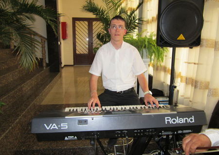 Vand Orga Profesionala Roland VA5