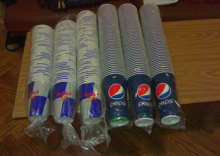 Vand Pahare din carton Pepsi 0.5L si Red Bull