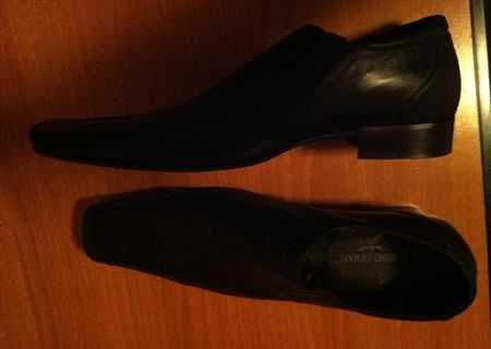 Vand pantofi giorgio armani !!