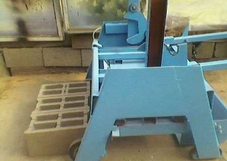 Vand presa pentru fabricarea boltarilor Vand presa pentru fabricarea boltarilor
