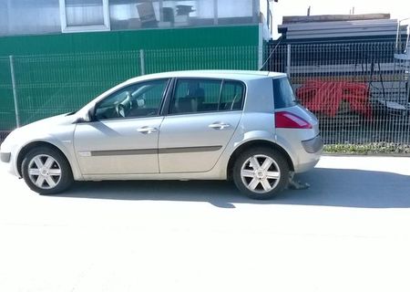 Vand renault megane 2 avariat parte fata