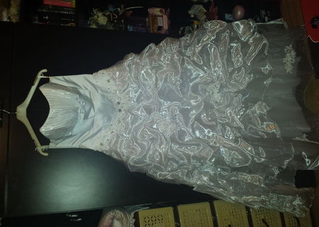 vand rochie de mireasa vand rochie de mireasa