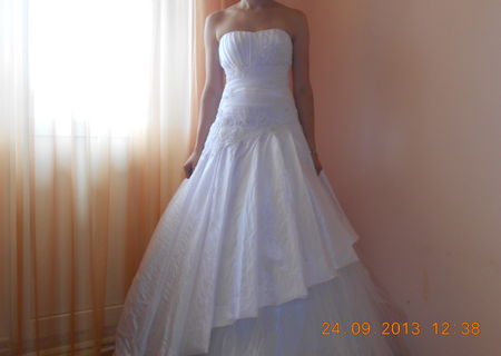 Vand Rochie de Mireasa Vand Rochie de Mireasa