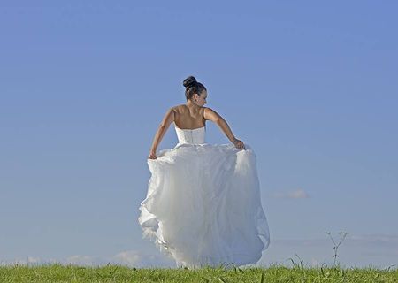 Vand rochie de mireasa Vand rochie de mireasa