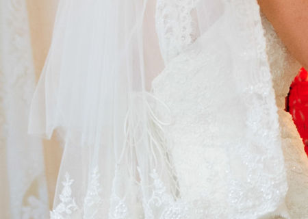 Vand Rochie de Mireasa+accesorii Vand Rochie de Mireasa+accesorii
