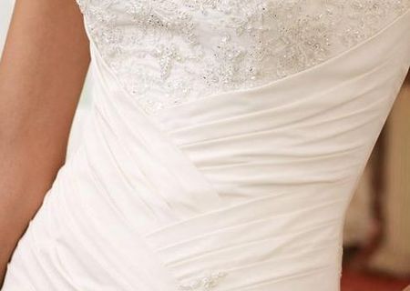 Vand rochie de mireasa, alba, creatia David Tutera Vand rochie de mireasa, alba, creatia David Tutera